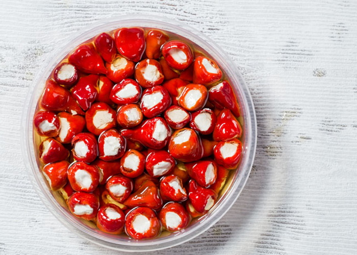 red-bell-pepper-with-feta-tupper-horeca red-bell-pepper-with-feta-tupper-horeca