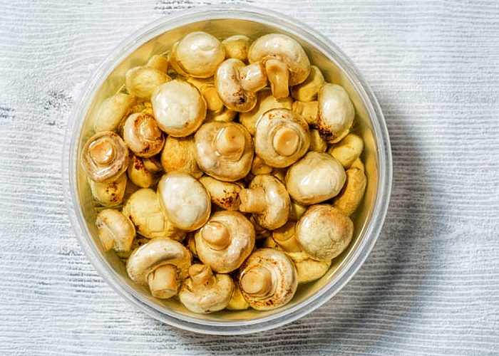 roasted-mushrooms-in-sunflower-oil-tupper roasted-mushrooms-in-sunflower-oil-tupper
